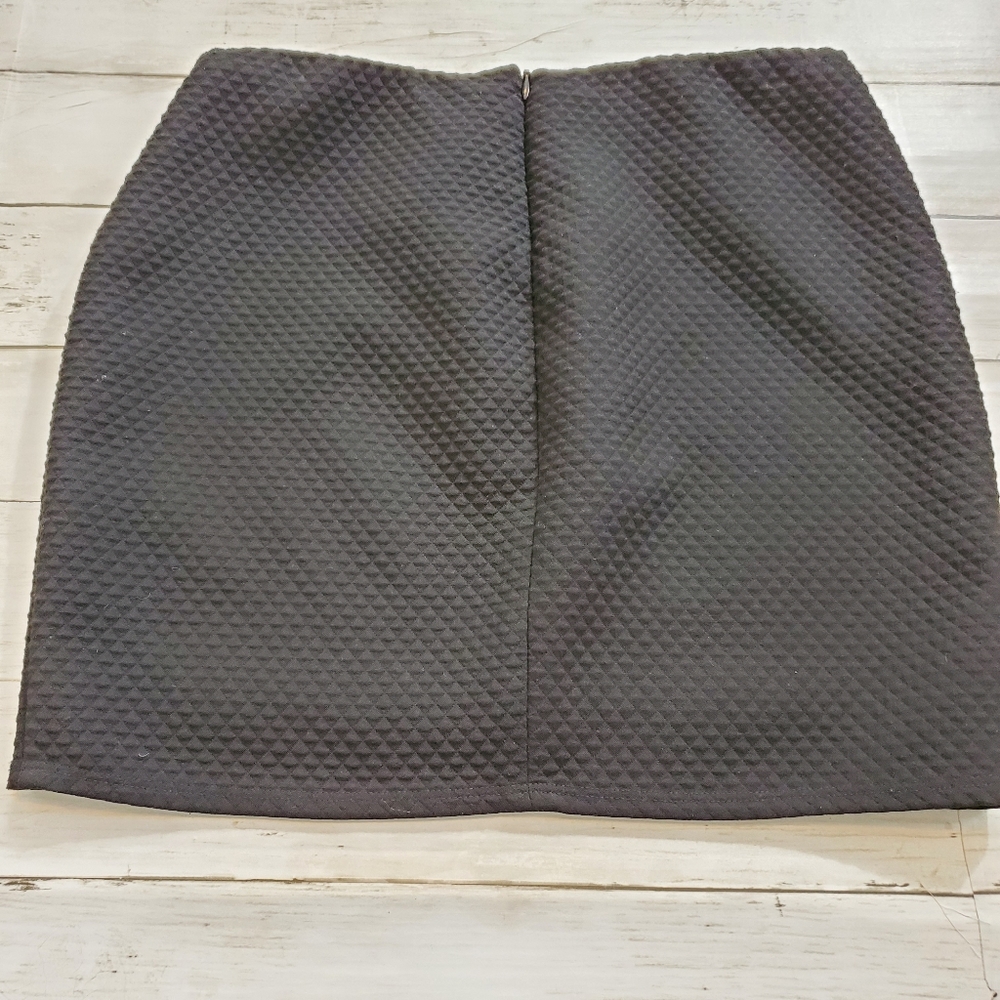 Revolve‎ bailey 44 black mini skirt quilted medium - Picture 4 of 8
